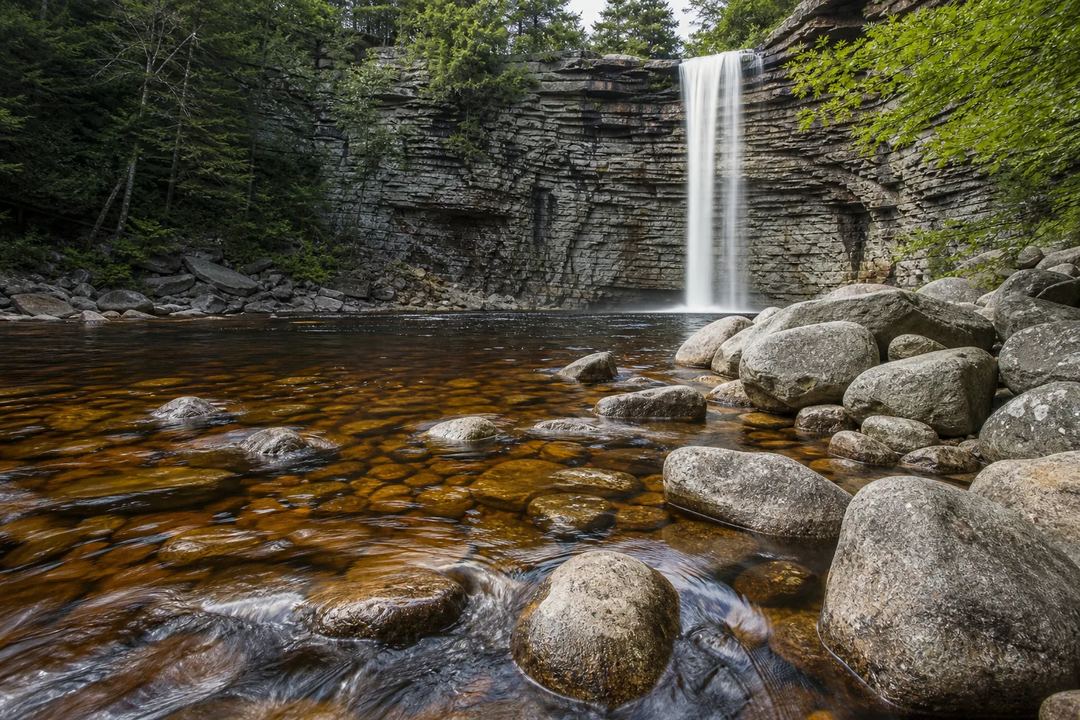 Detail of Awosting Falls water and Shawangunk Conglomerate rock at the lip