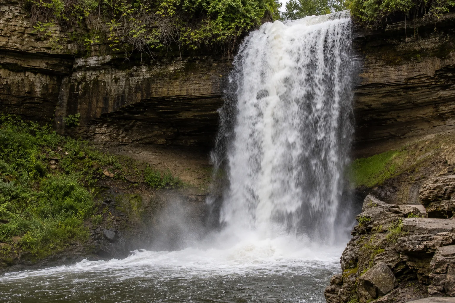 Minnehaha Falls base and water force