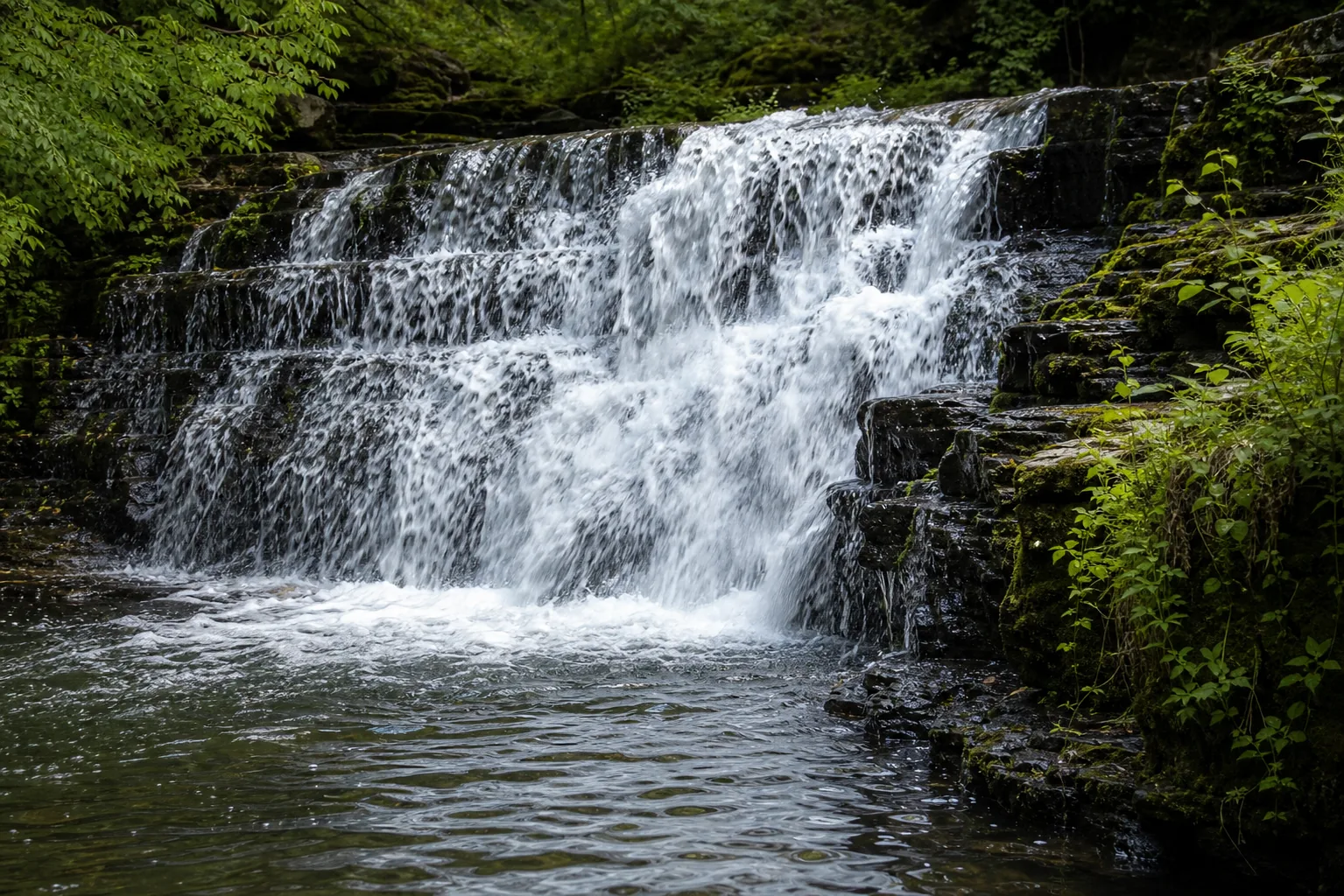 Wadsworth Falls State Park water and rock detail